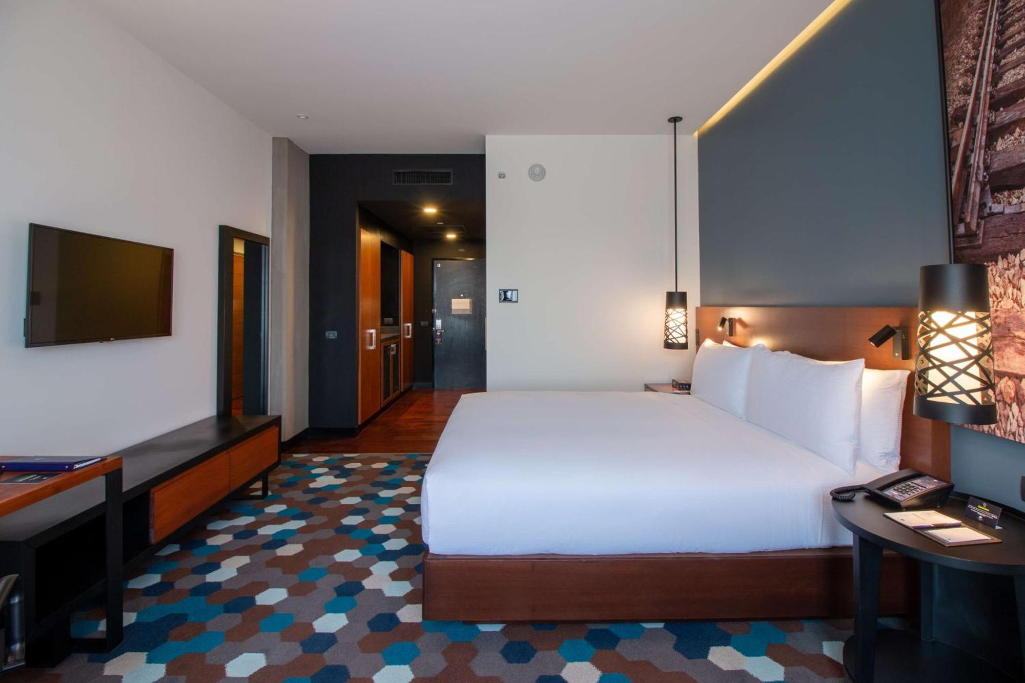 Doubletree By Hilton Celaya Celaya  Eksteriør bilde