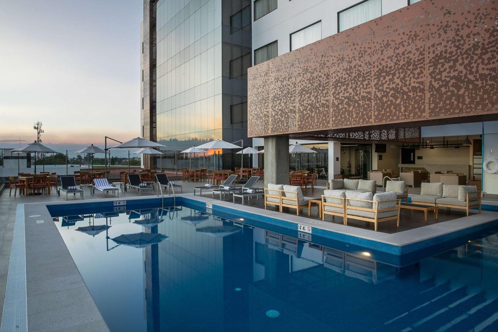 Doubletree By Hilton Celaya Celaya  Eksteriør bilde